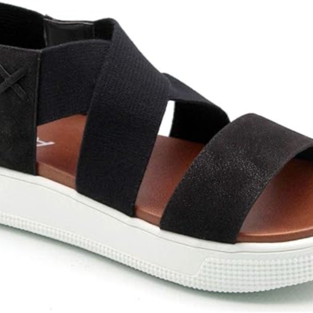 Mia Platform Sandals in Black - Size 8